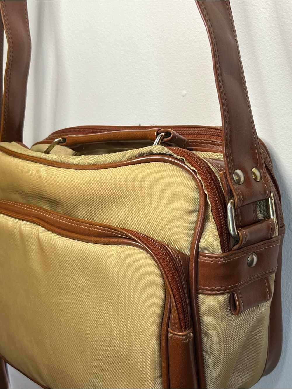 Vintage Tan & Brown Padded Canvas & Vinyl Travel Shoulder/Crossbody Bag